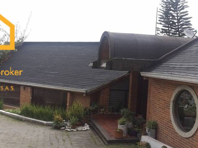 #P 08 - Casa para Venta en Bogotá - DC - 2