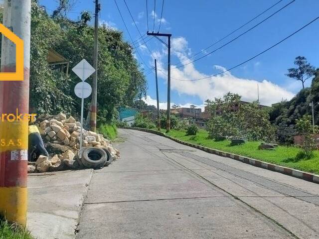 #P 026 - Casa para Venta en Bogotá - DC - 2