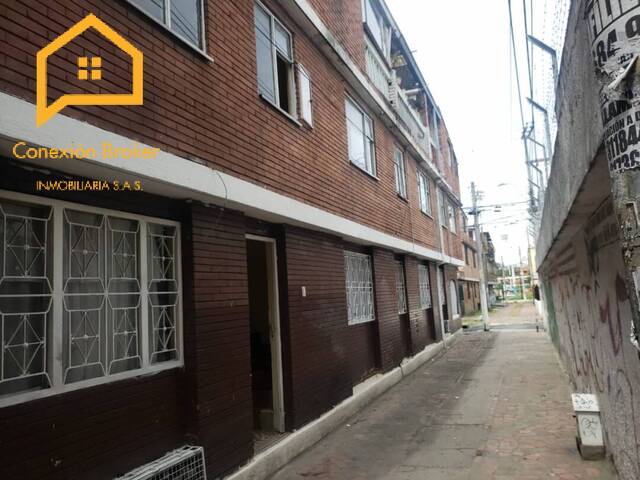 #P10000124 - Casa de dos o más pisos para Venta en Bogotá - DC
