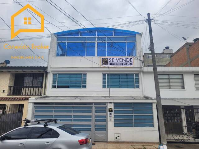 #P10000949 - Casa para Venta en Bogotá - DC - 1
