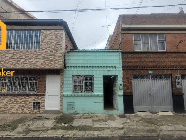 #P10000993 - Casa para Venta en Bogotá - DC - 1