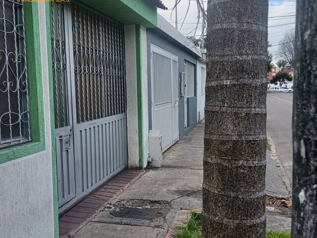 #P 21 - Casa para Venta en Bogotá - DC - 2