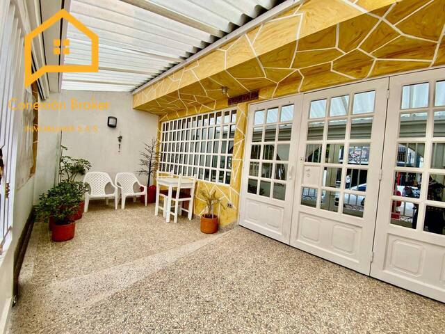 #ME 1199 - Casa para Venta en Bogotá - DC - 1